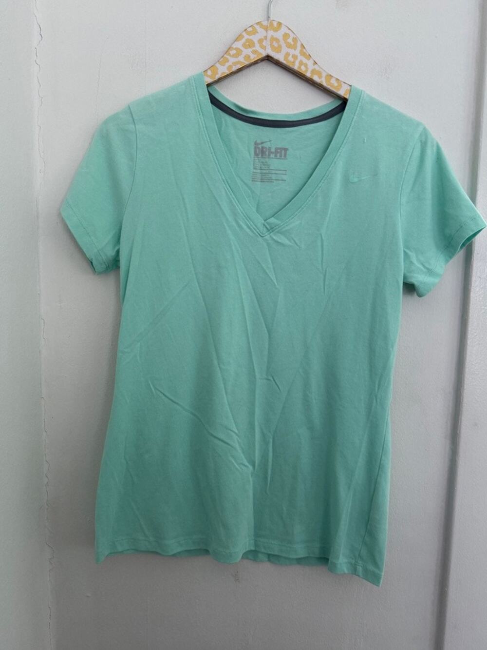 Nike Women's V-Neck Dri-Fit Tee | Size Large